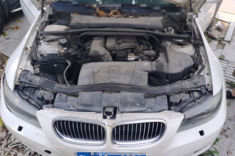 Used BMW 3 Series 2011 320i Luxury Edition Engine Bay