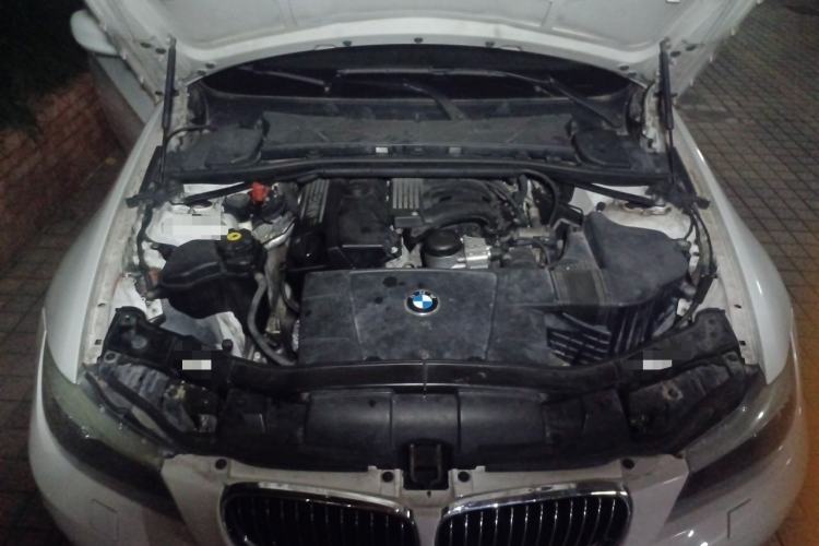 Used BMW 3 Series 2011 320i Luxury Edition Engine Bay