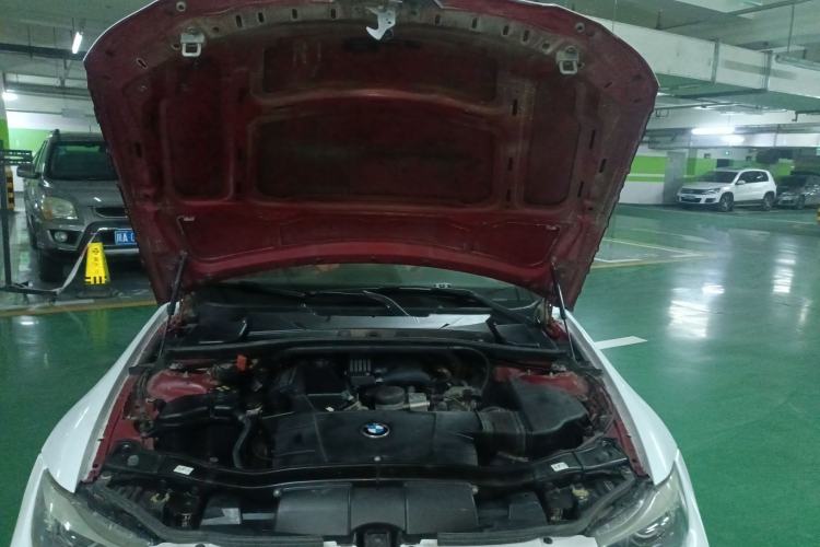 Used BMW 3 Series 2011 320i Luxury Edition Engine Bay