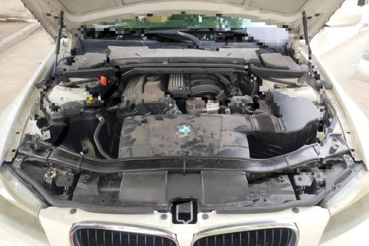 Used BMW 3 Series 2011 318i Leading Model Engine Bay