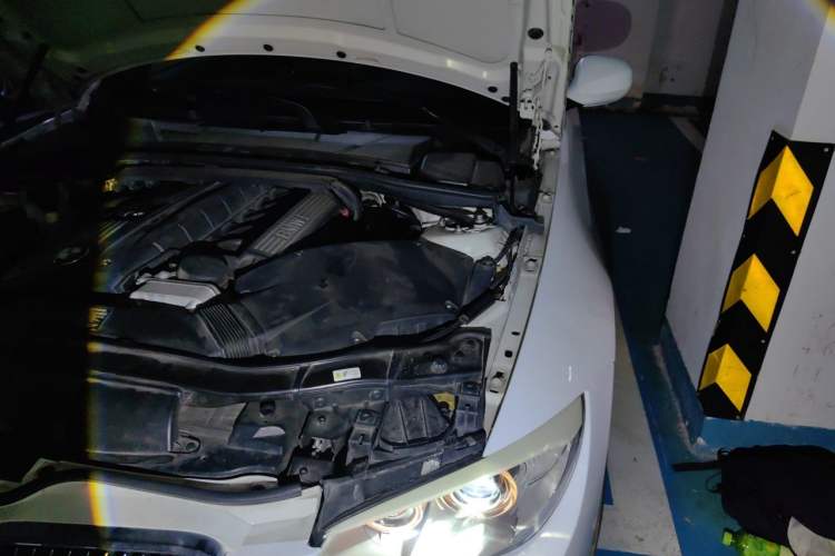 Used BMW 3 Series 2011 325i Convertible Coupe Engine Bay Left
