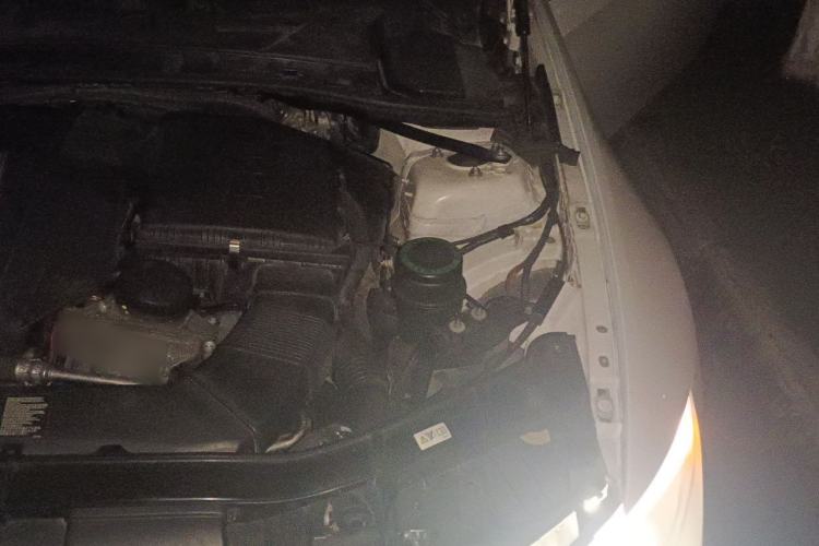 Used BMW 3 Series 2011 335i Convertible Coupe Engine Bay Left
