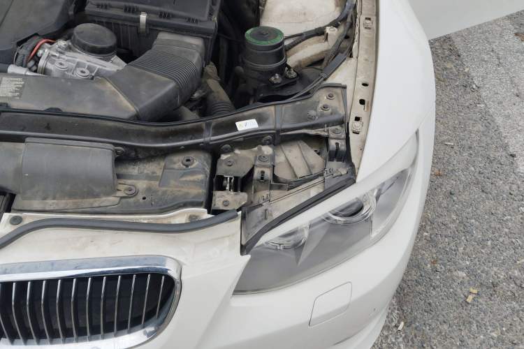 Used BMW 3 Series 2011 335i Convertible Coupe Engine Bay Left