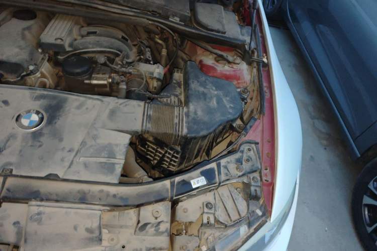 Used BMW 3 Series 2011 320i Coupe Engine Bay Left
