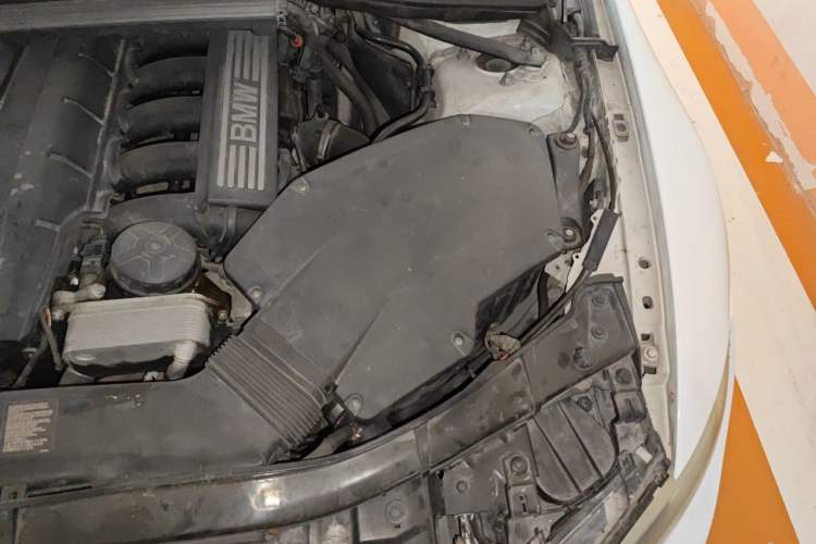 Used BMW 3 Series 2011 325i Convertible Coupe Engine Bay Left