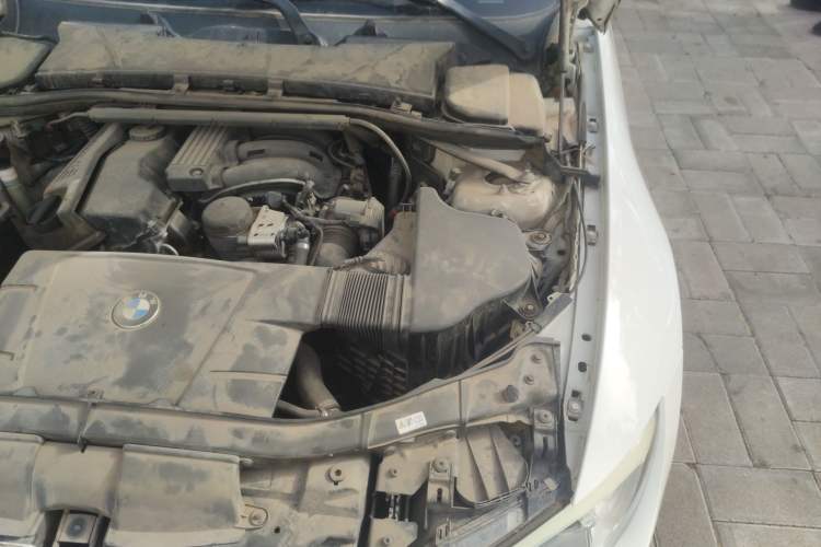 Used BMW 3 Series 2011 320i Convertible Coupe Engine Bay Left