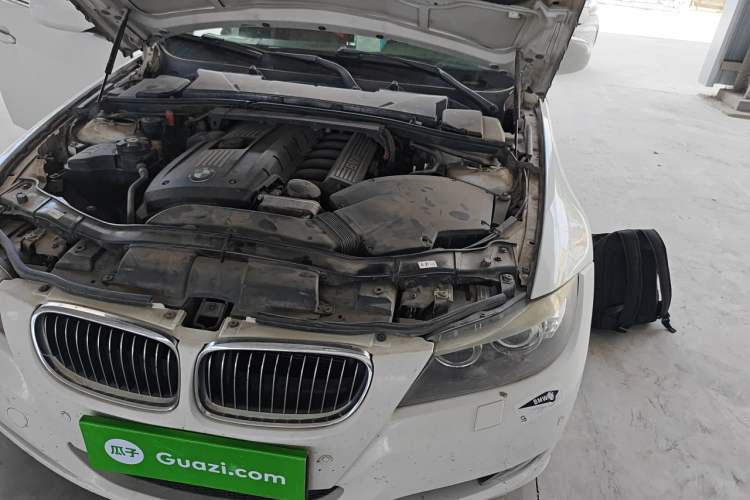 Used BMW 3 Series 2011 325i Sport Edition Engine Bay Left