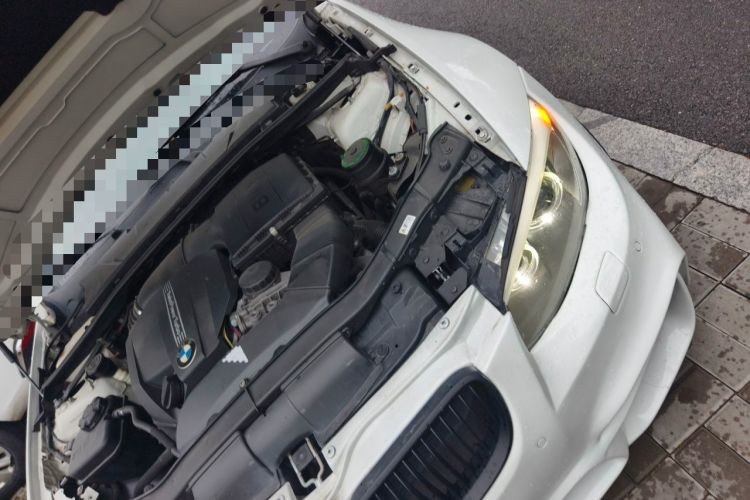 Used BMW 3 Series 2011 335i Convertible Coupe Engine Bay Left