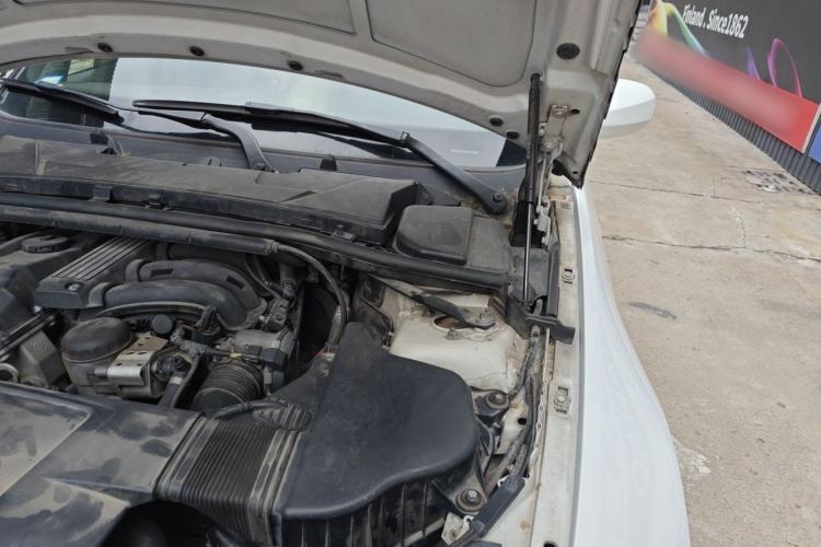 Used BMW 3 Series 2011 320i Convertible Coupe Engine Bay Left