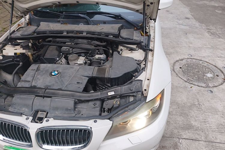 Used BMW 3 Series 2011 320i Luxury Edition Engine Bay Left