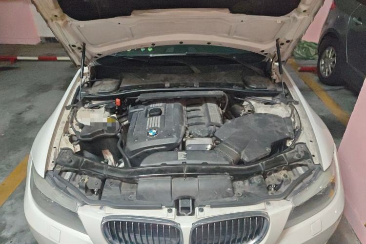 Used BMW 3 Series 2011 325i Luxury Edition Engine Bay