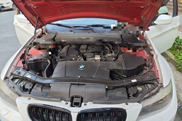 Used BMW 3 Series 2011 320i Luxury Edition Engine Bay