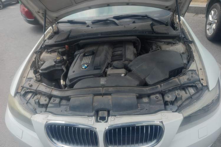 Used BMW 3 Series 2011 325i Sport Edition Engine Bay