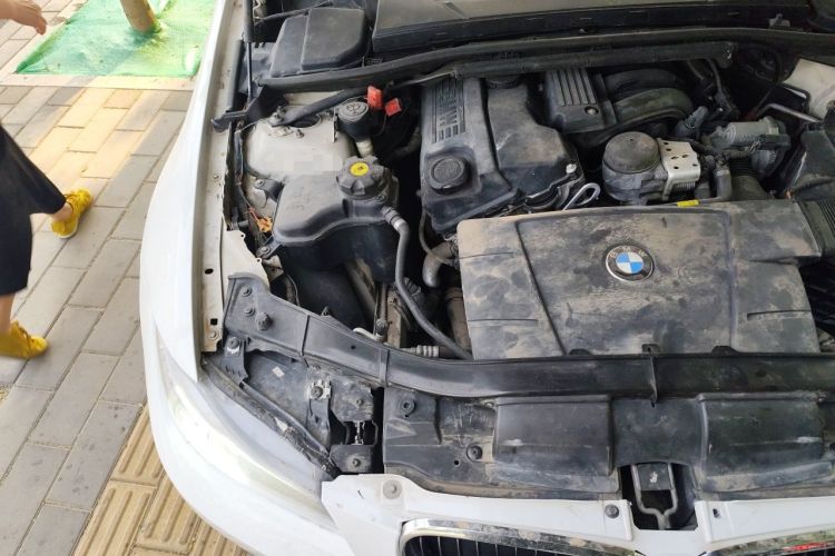 Used BMW 3 Series 2011 318i Leading Model Engine Bay Right