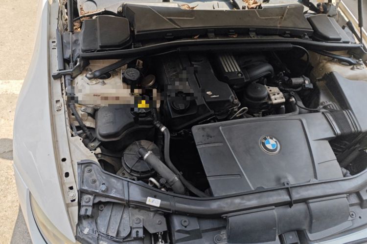 Used BMW 3 Series 2011 320i Coupe Engine Bay Right