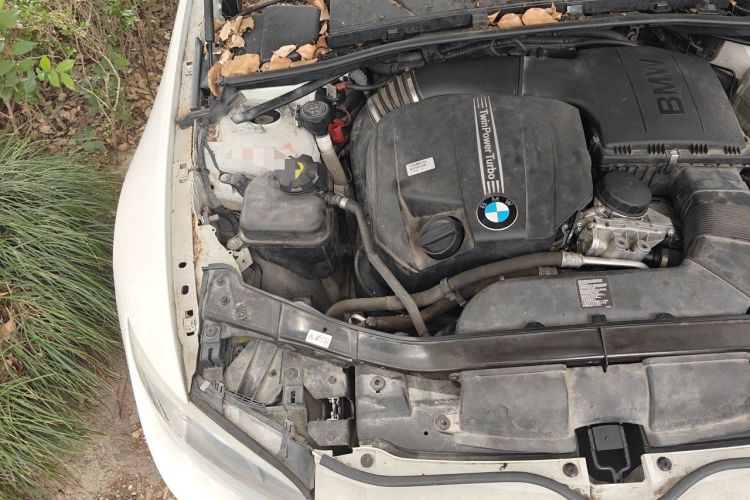 Used BMW 3 Series 2011 335i Convertible Coupe Engine Bay Right