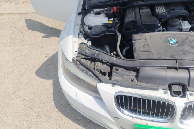 Used BMW 3 Series 2011 320i Luxury Edition Engine Bay Right