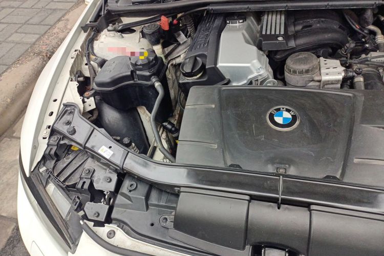 Used BMW 3 Series 2011 320i Convertible Coupe Engine Bay Right