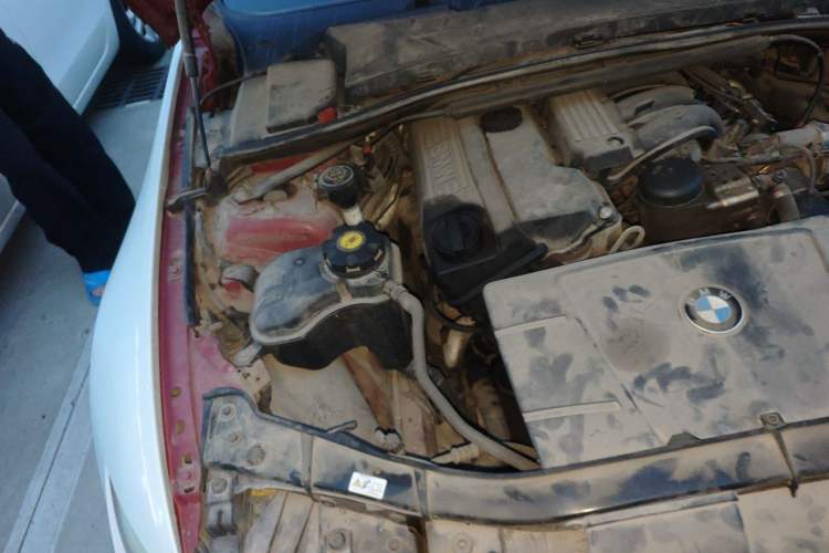 Used BMW 3 Series 2011 320i Coupe Engine Bay Right