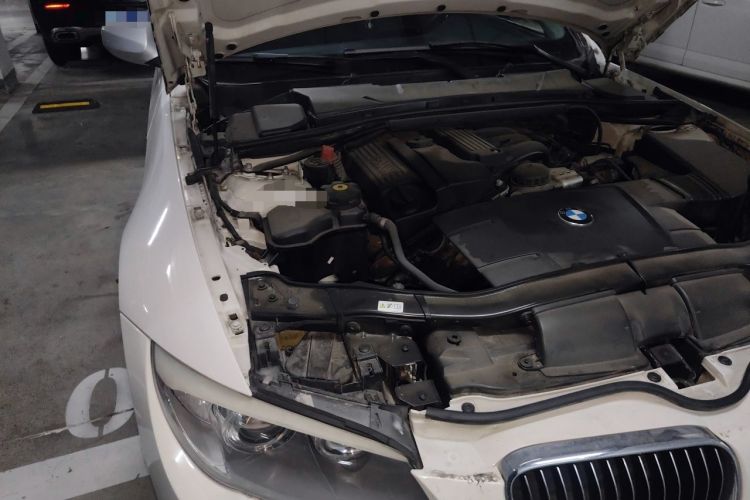 Used BMW 3 Series 2011 320i Coupe Engine Bay Right