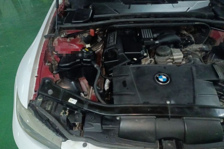 Used BMW 3 Series 2011 320i Luxury Edition Engine Bay Right