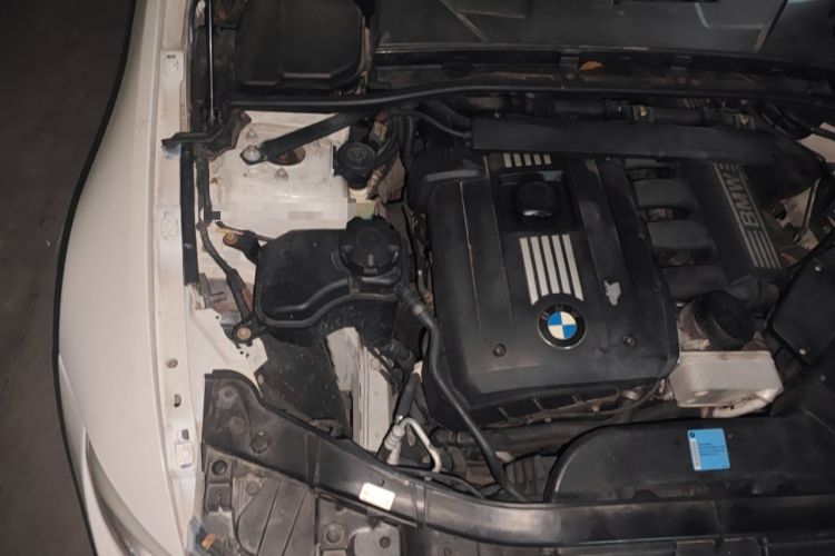 Used BMW 3 Series 2011 325i Convertible Coupe Engine Bay Right