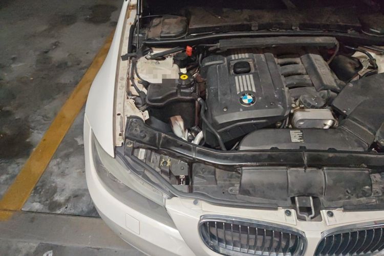 Used BMW 3 Series 2011 325i Luxury Edition Engine Bay Right