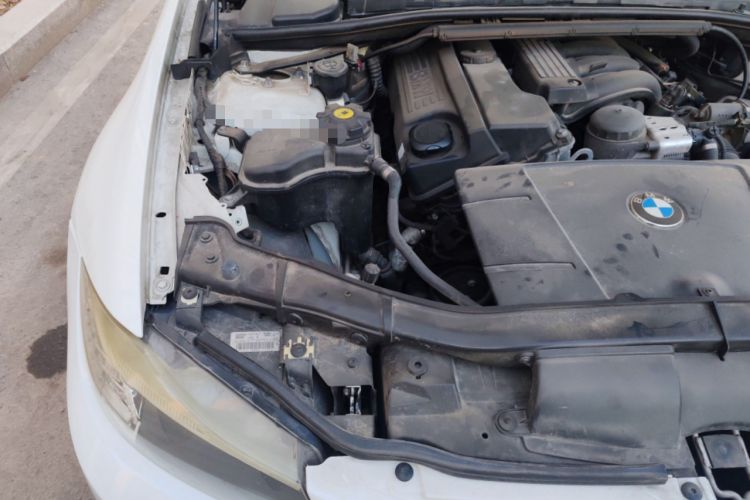 Used BMW 3 Series 2011 318i Leading Model Engine Bay Right