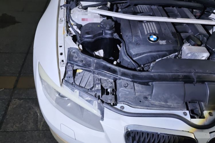 Used BMW 3 Series 2011 325i Convertible Coupe Engine Bay Right