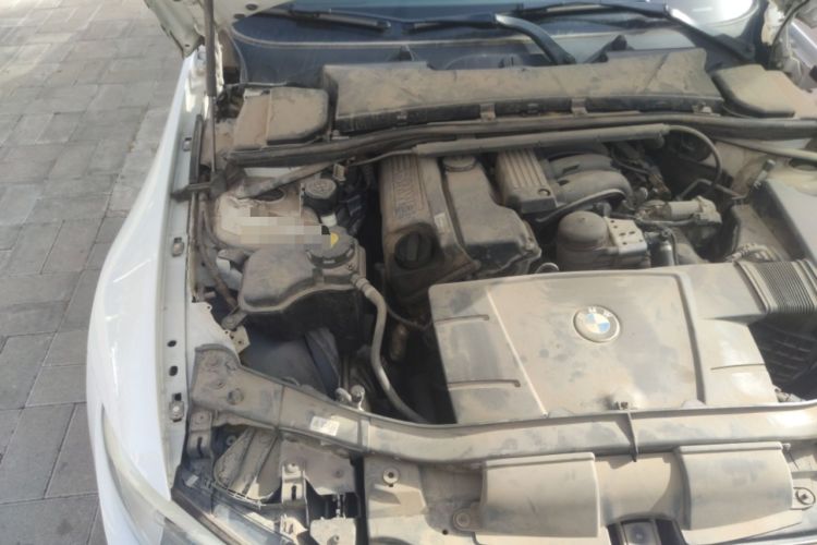 Used BMW 3 Series 2011 320i Convertible Coupe Engine Bay Right