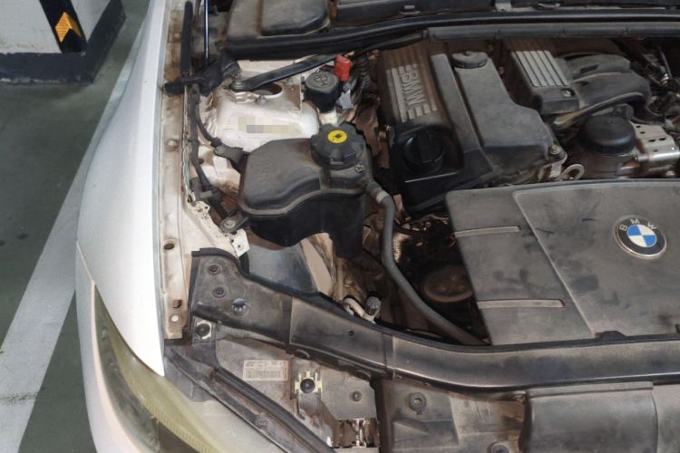 Used BMW 3 Series 2011 318i Leading Model Engine Bay Right