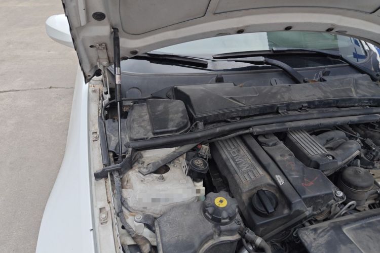 Used BMW 3 Series 2011 320i Convertible Coupe Engine Bay Right