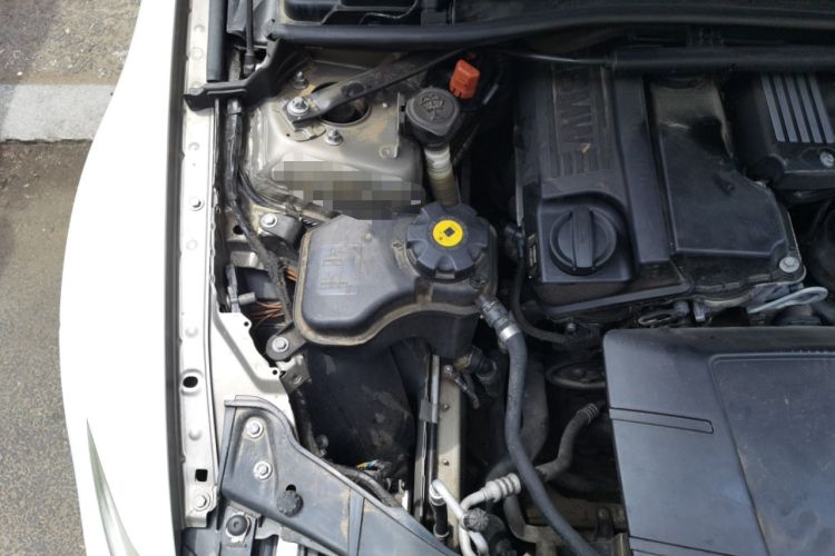 Used BMW 3 Series 2011 320i Luxury Edition Engine Bay Right