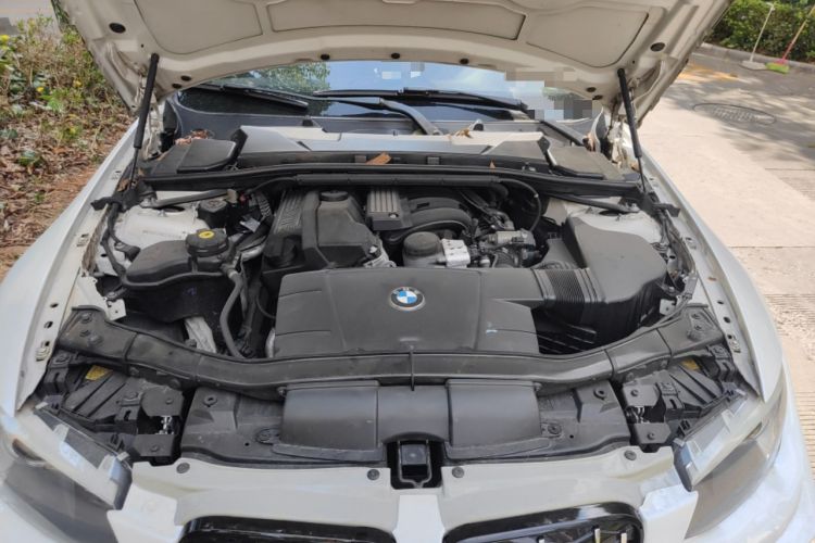 Used BMW 3 Series 2011 320i Convertible Coupe Engine Bay