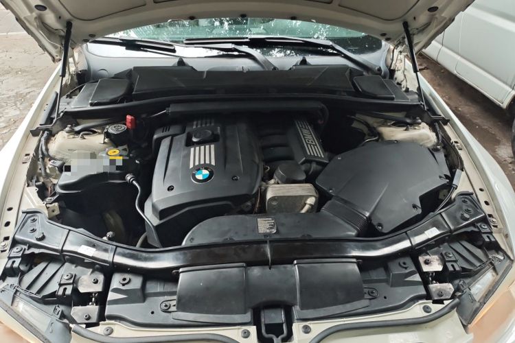 Used BMW 3 Series 2011 325i two-door coupe Engine Bay