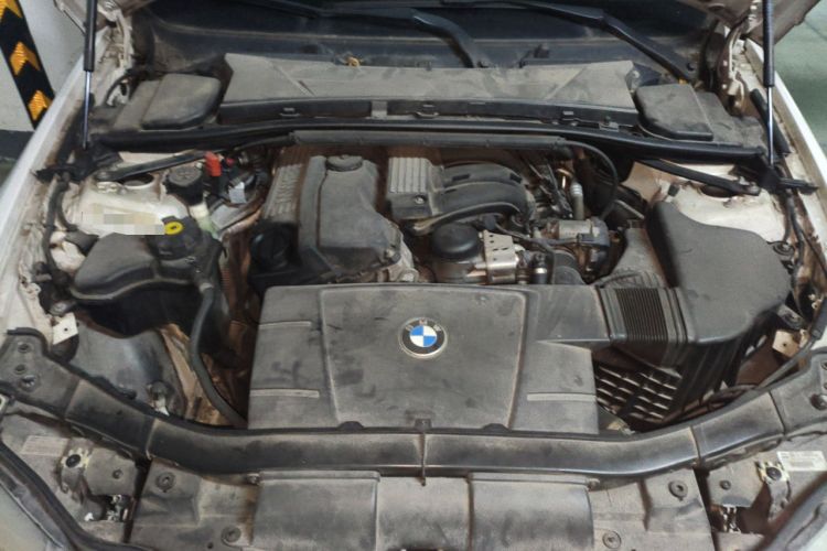 Used BMW 3 Series 2011 318i Leading Model Engine Bay