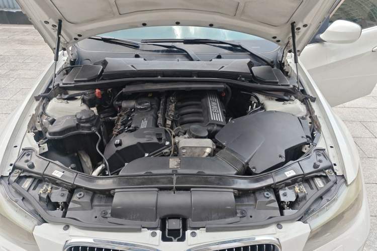 Used BMW 3 Series 2011 325i Sport Edition Engine Bay