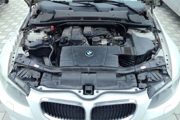 Used BMW 3 Series 2011 320i Convertible Coupe Engine Bay