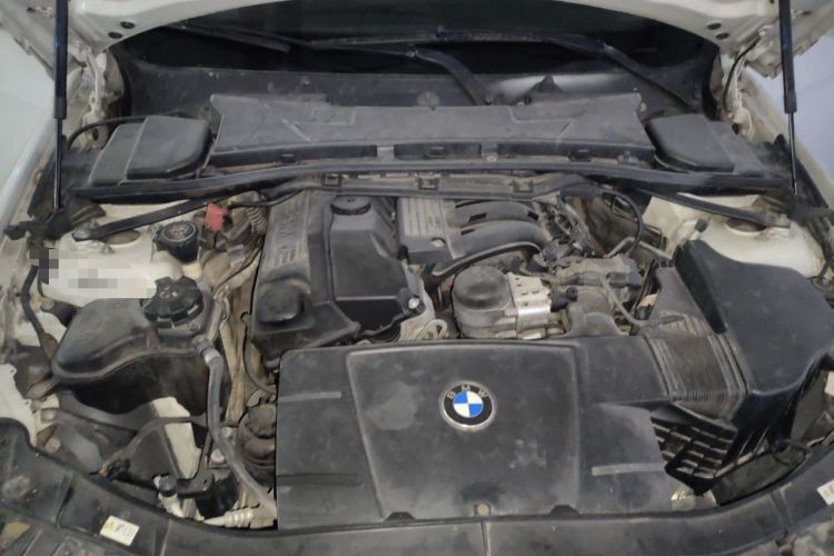Used BMW 3 Series 2011 320i Convertible Coupe Engine Bay