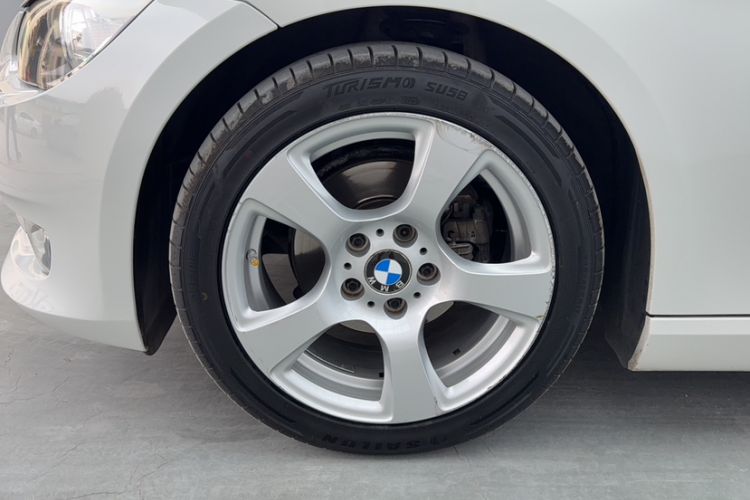 Used BMW 3 Series 2011 320i Convertible Coupe Exterior 2