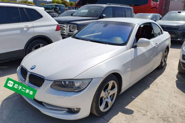 Used BMW 3 Series 2011 320i Convertible Coupe Front Left 45 Deg