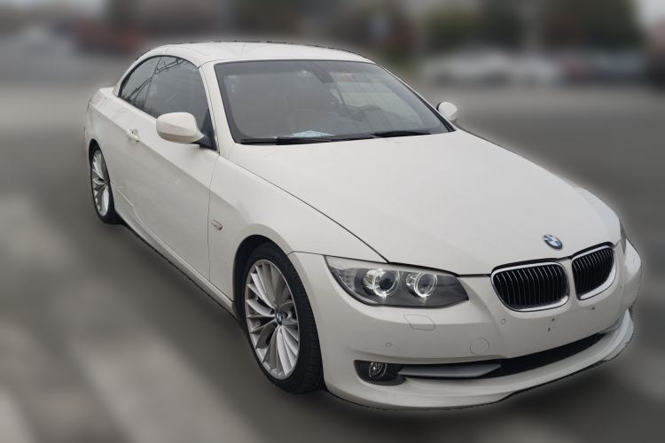 Used BMW 3 Series 2011 335i Convertible Coupe Front Right 45 Deg