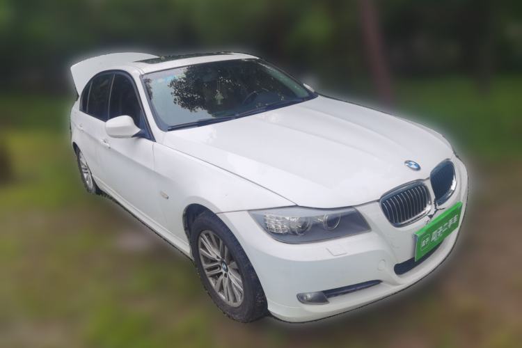 Used BMW 3 Series 2011 320i Sport Edition Front Right 45 Deg