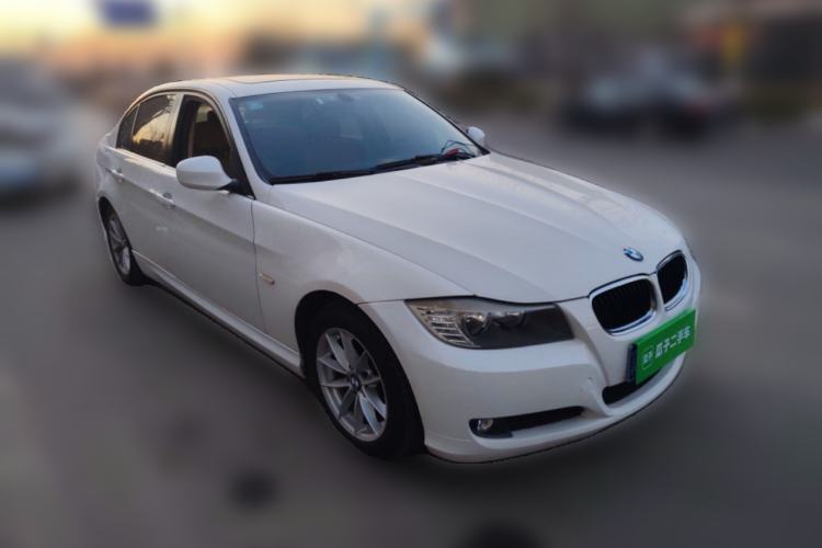 Used BMW 3 Series 2011 318i Leading Model Front Right 45 Deg