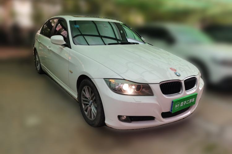 Used BMW 3 Series 2011 320i Sport Edition Front Right 45 Deg