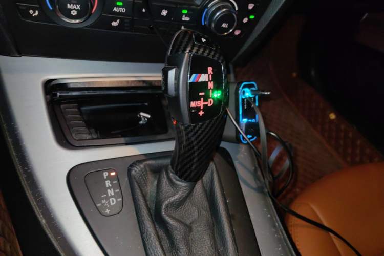Used BMW 3 Series 2011 325i Convertible Coupe Gear Lever