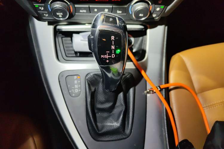 Used BMW 3 Series 2011 320i Coupe Gear Lever