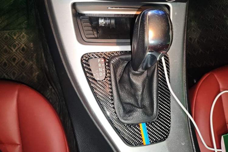 Used BMW 3 Series 2011 320i Convertible Coupe Gear Lever