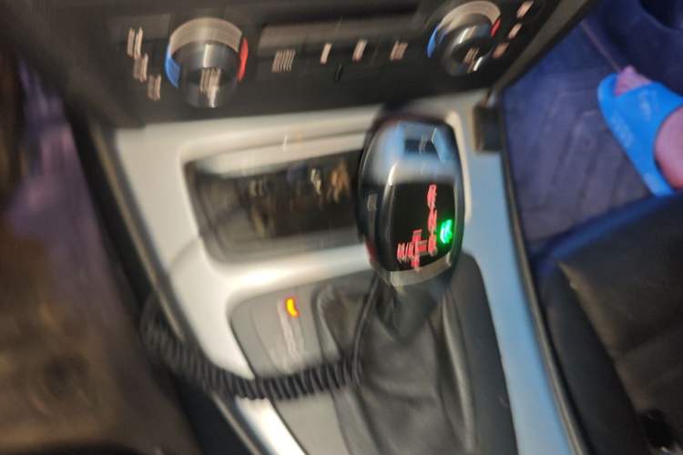 Used BMW 3 Series 2011 320i Coupe Gear Lever