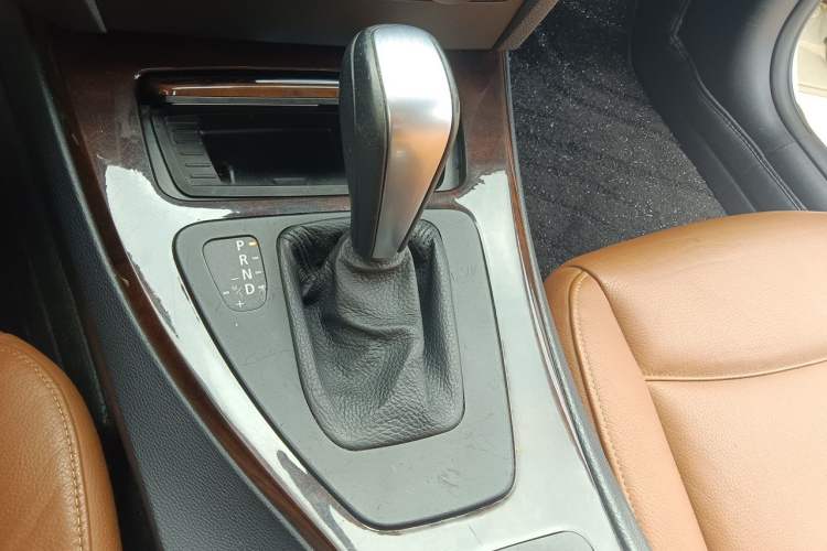 Used BMW 3 Series 2011 320i Sport Edition Gear Lever